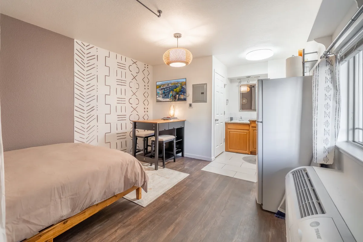 Midtown Manor Unit 14 studio