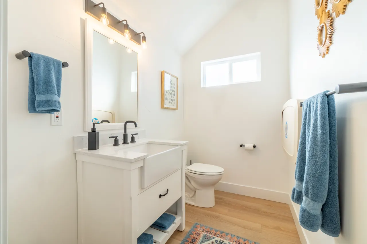 Renovated guest bathroom, professionally photographed — Liberty St, Reno